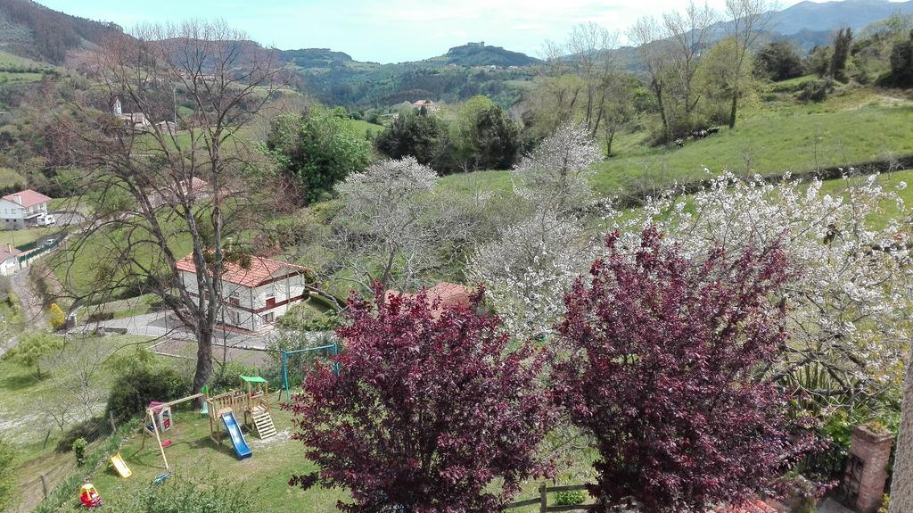 Trisqueles Y Buganvillas Villaviciosa  Esterno foto