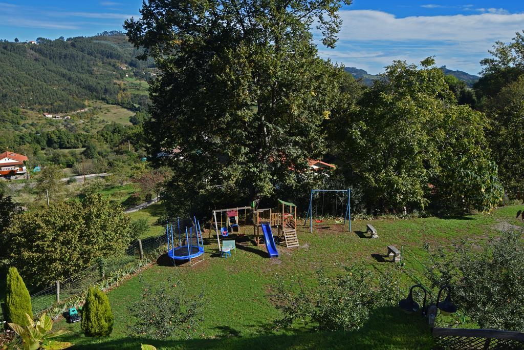 Trisqueles Y Buganvillas Villaviciosa  Esterno foto