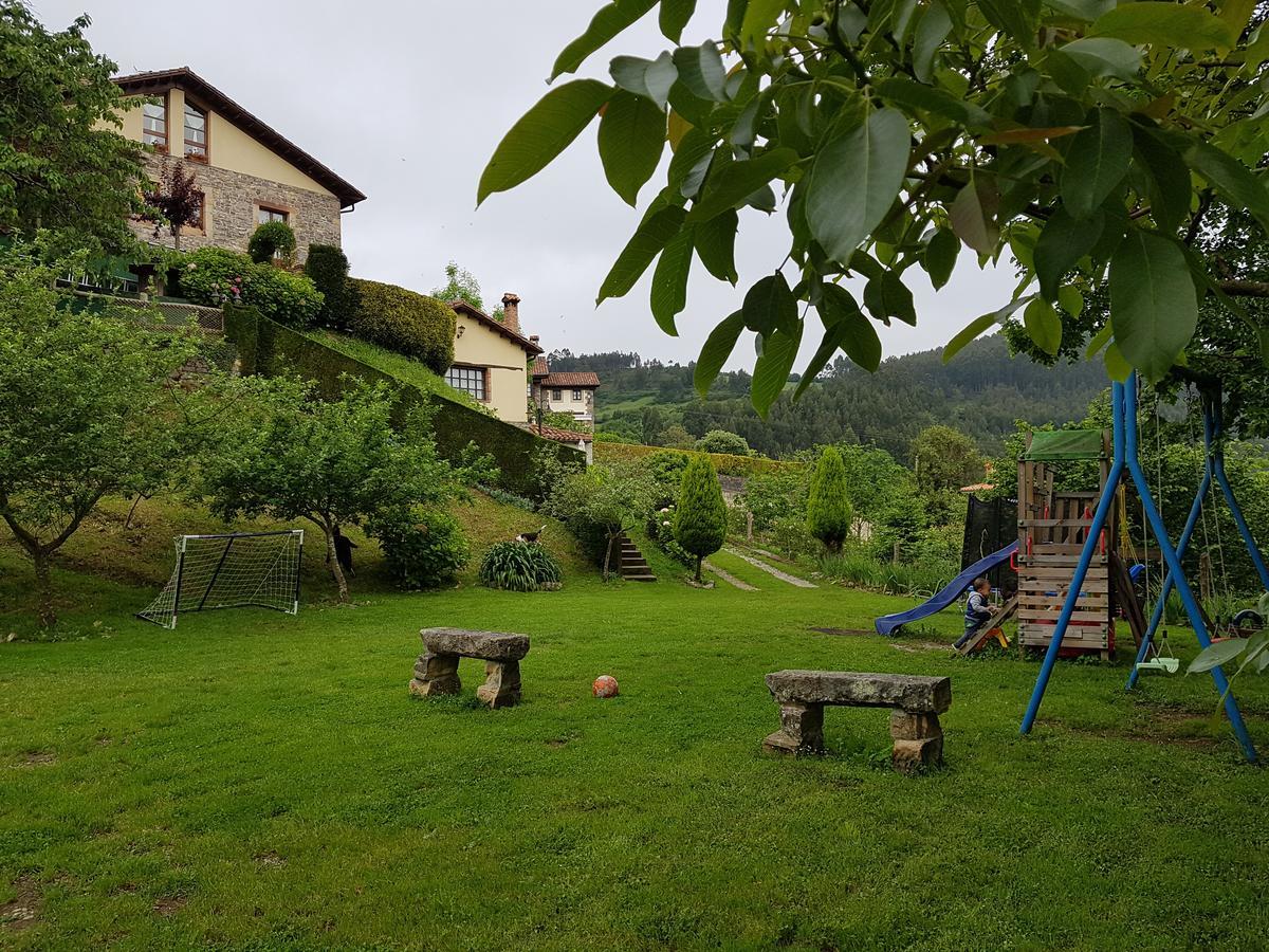 Trisqueles Y Buganvillas Villaviciosa  Esterno foto